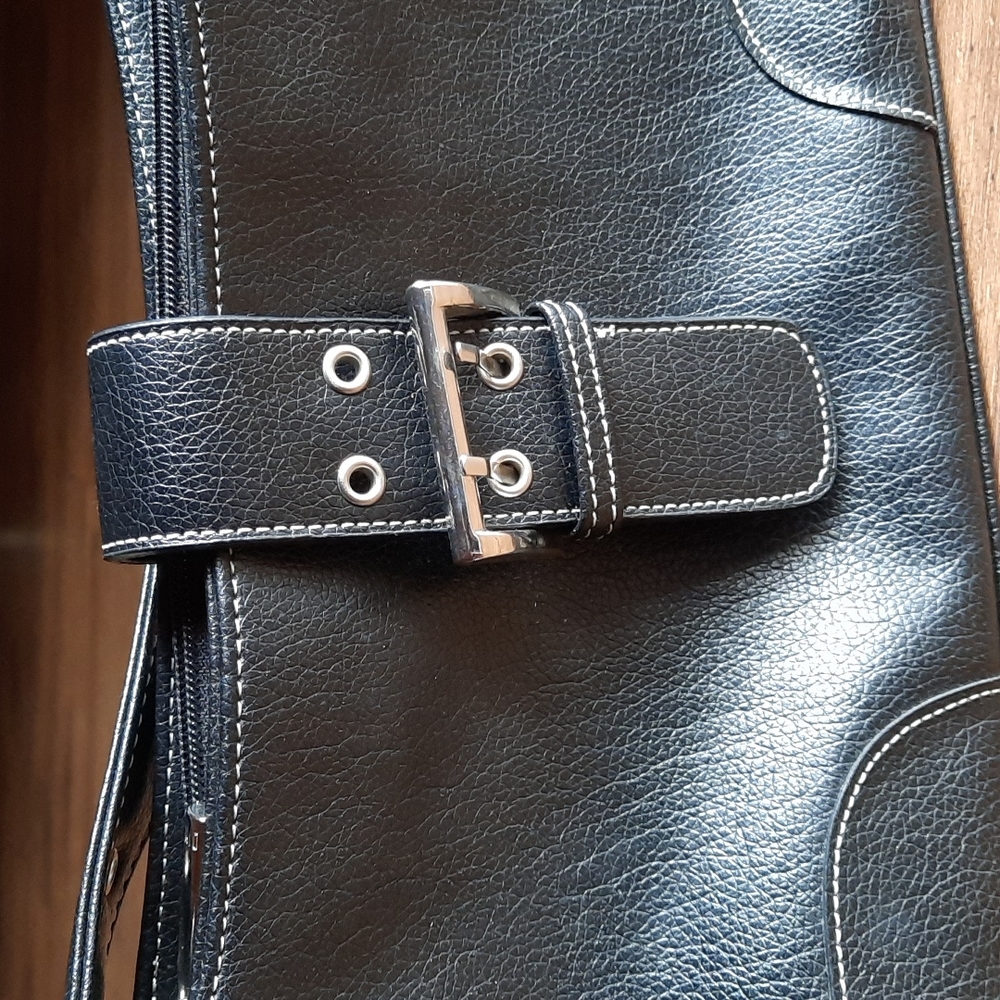 Handbag - Picture 4 of 16
